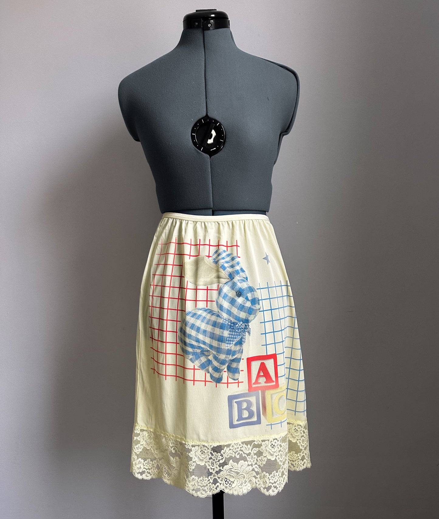 Toychest skirt (S-M)